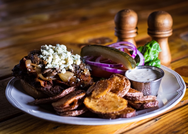 granary-bar-and-grill-bacon-blue-burger